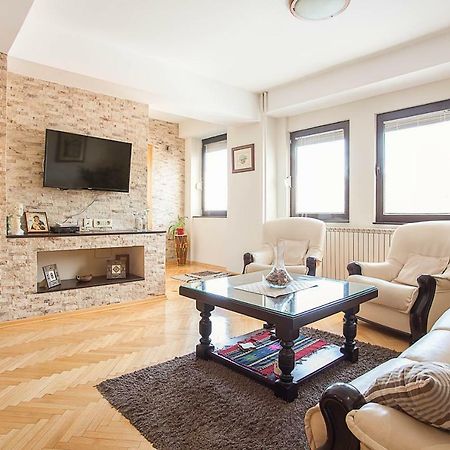 סקופיה White Apartment מראה חיצוני תמונה