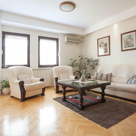 סקופיה White Apartment מראה חיצוני תמונה