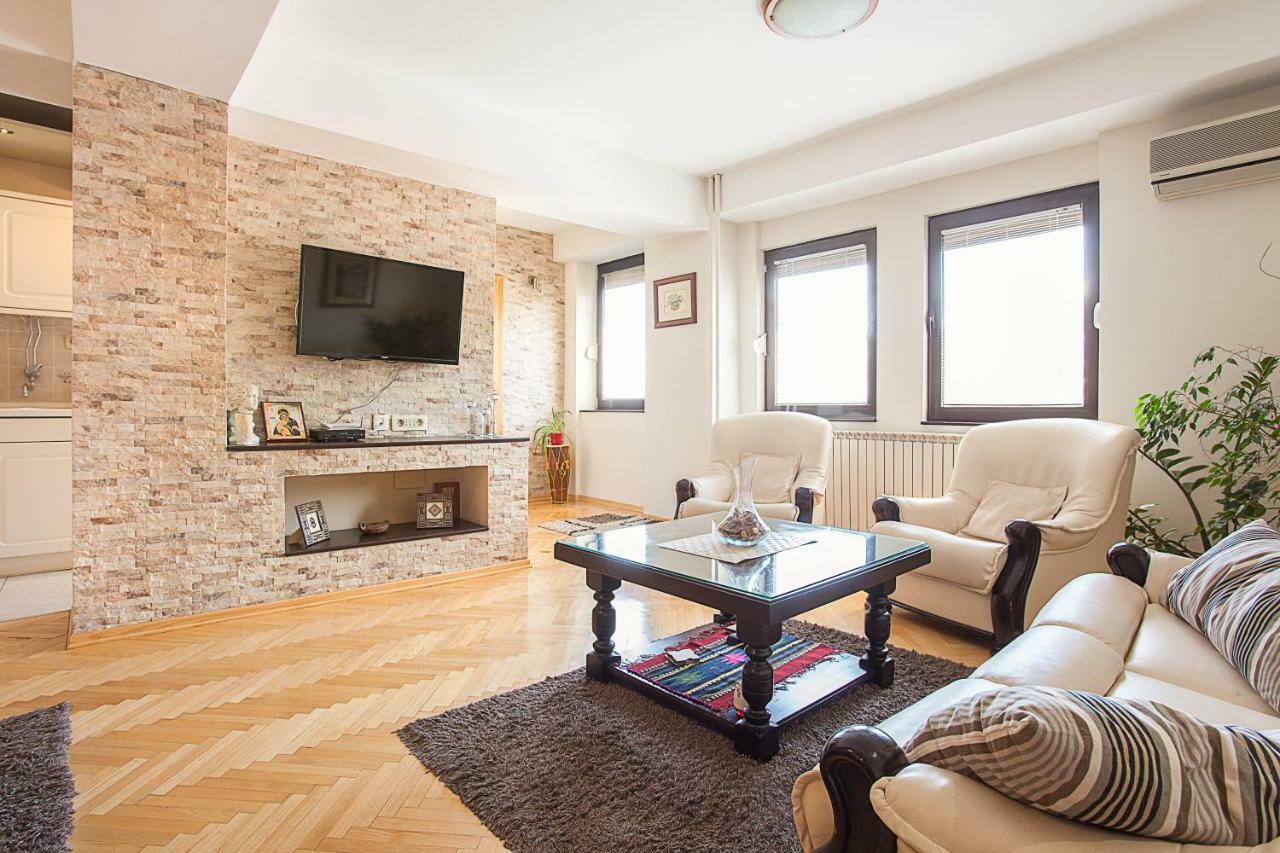 סקופיה White Apartment מראה חיצוני תמונה