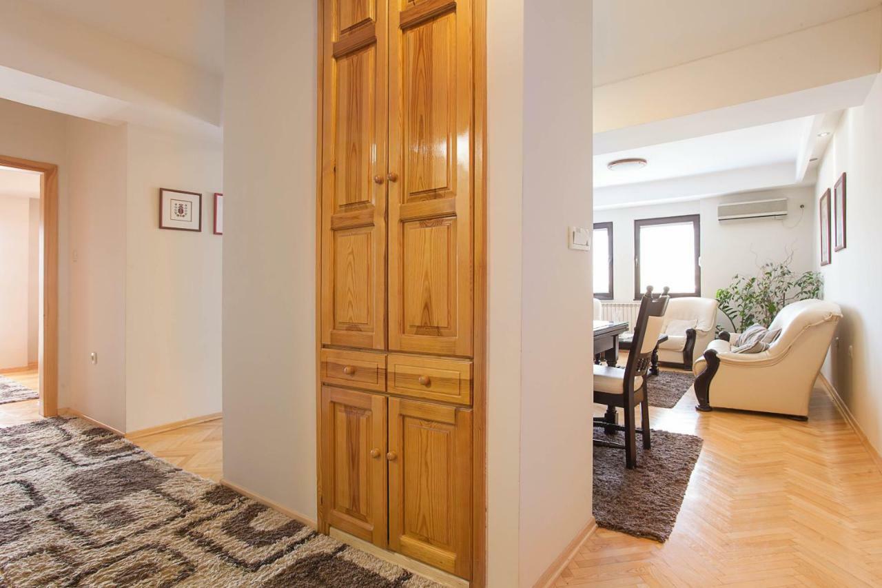 סקופיה White Apartment מראה חיצוני תמונה